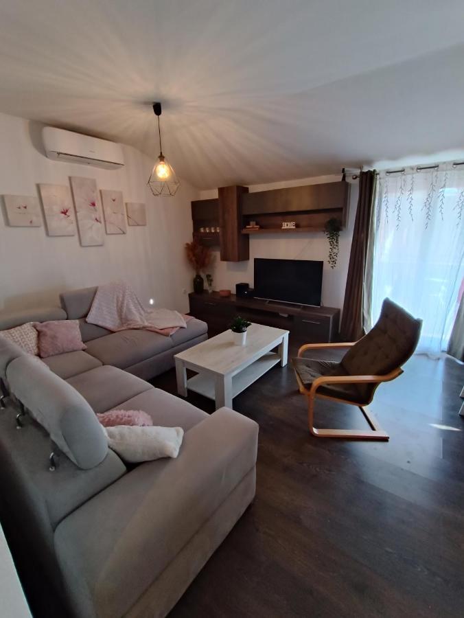 Apartman Brigita Apartment Biograd Na Moru Ngoại thất bức ảnh